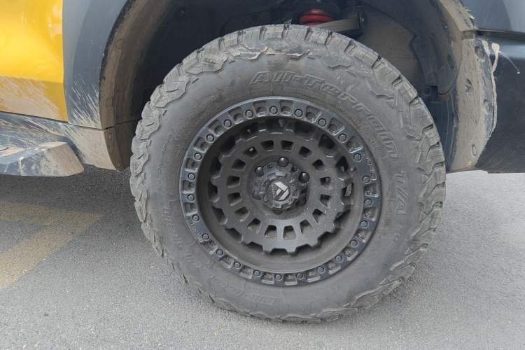 Used Great Wall Shanhai Poer 2023 3.0T V6 Gasoline Performance Edition Right Front Wheel Hub