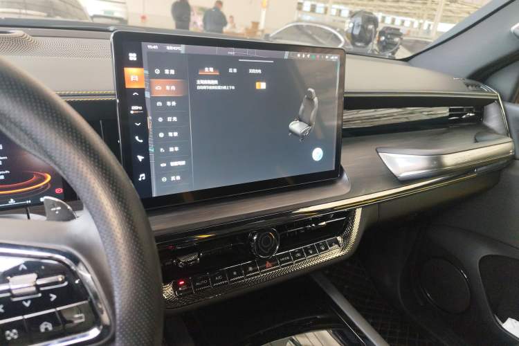Used Great Wall Shanhai Poer 2024 2.4T Diesel Cross-Over Edition Audio And AC Panel