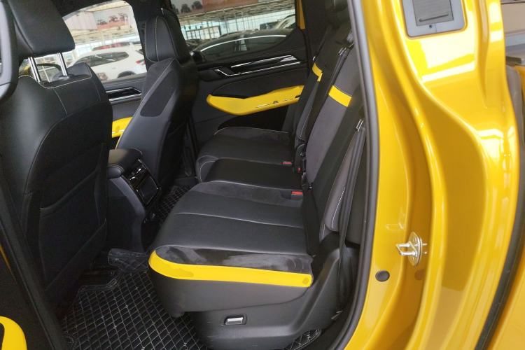 Used Great Wall Shanhai Poer 2024 2.4T Diesel Cross-Over Edition Left Rear Seat