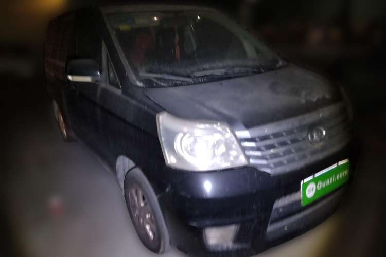 Used Great Wall V80 2011 2.0L Automatic Luxury Version Front Right 45 Deg