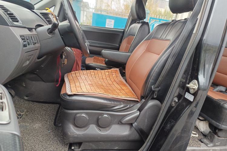 Used Great Wall V80 2013 1.5T Manual Yashang Model Left Front Seat