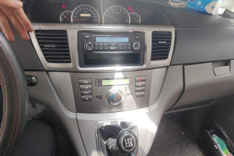 Used Great Wall V80 2013 1.5T Manual Sishang Model Audio And AC Panel