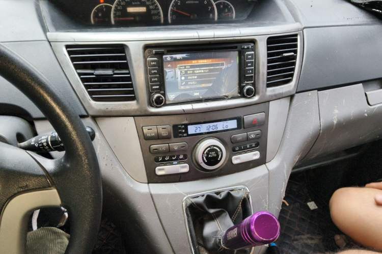 Used Great Wall V80 2013 1.5T Manual Yashang Model Audio And AC Panel