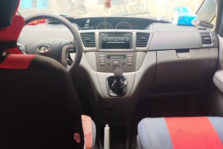 Used Great Wall V80 2013 1.5T Manual Sishang Model Center Console