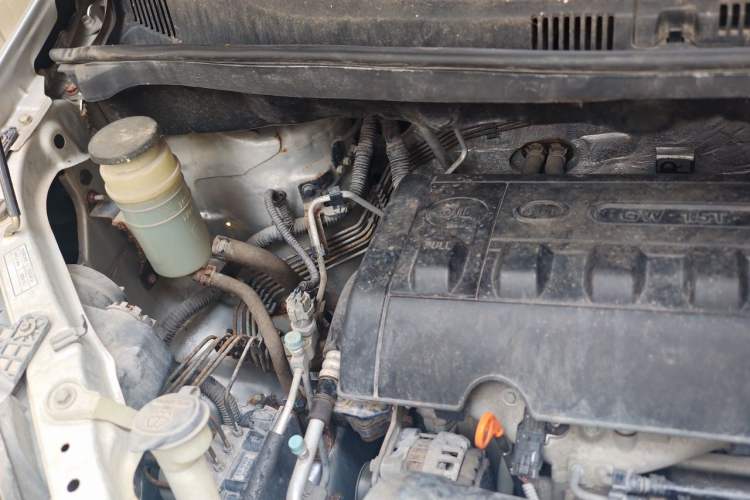 Used Great Wall V80 2013 1.5T Manual Sishang Model Engine Bay Right