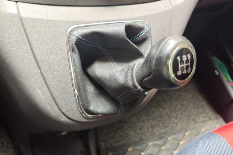 Used Great Wall V80 2013 1.5T Manual Sishang Model Gear Lever