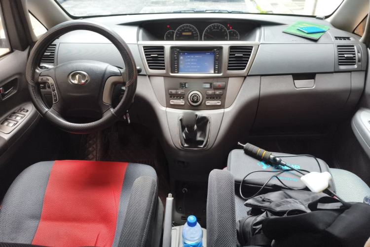Used Great Wall V80 2013 1.5T Manual Yashang Model Center Console