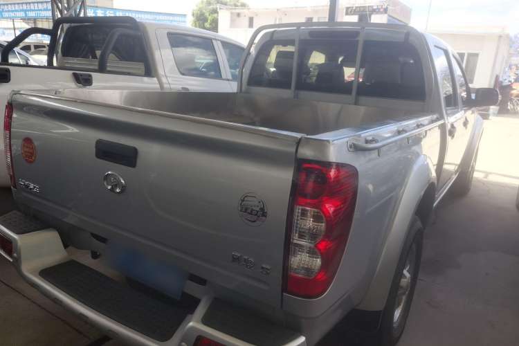 Used Great Wall Wingle 5 2021 2.0T Diesel Two-Wheel Drive Elite Version Big Double Cab China VI Standard GW4D20M Exterior 3