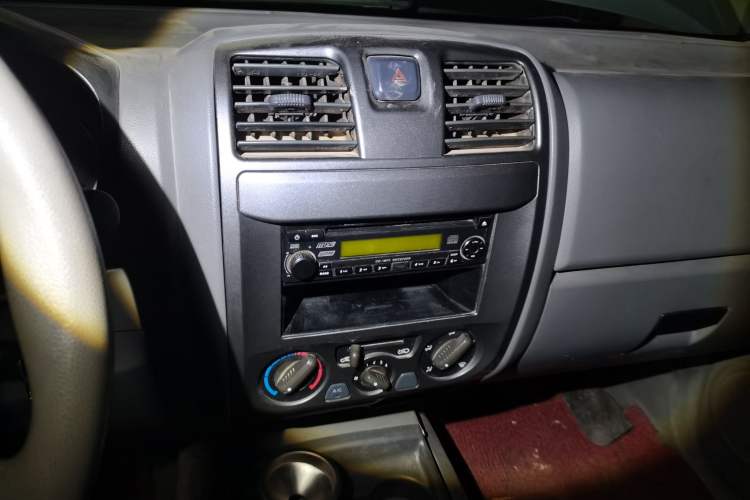 Used Great Wall Wingle 5 2011 2.8T Business Edition Elite Version Audio And AC Panel