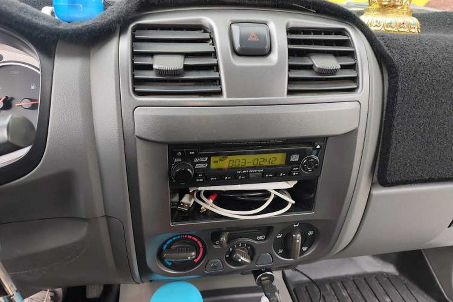 Used Great Wall Wingle 5 2011 2.2L Wealth Edition Two-Wheel Drive Small Double-Cab GW491QE Audio And AC Panel