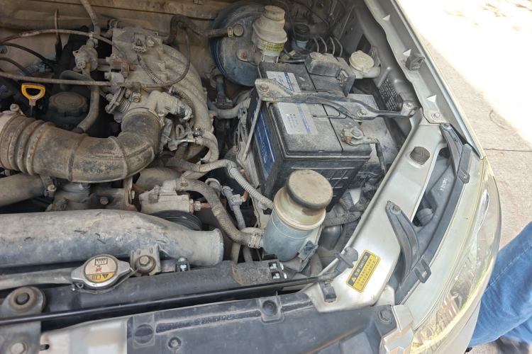 Used Great Wall Wingle 5 2011 2.2L Wealth Edition Two-Wheel Drive Small Double-Cab GW491QE Engine Bay Left