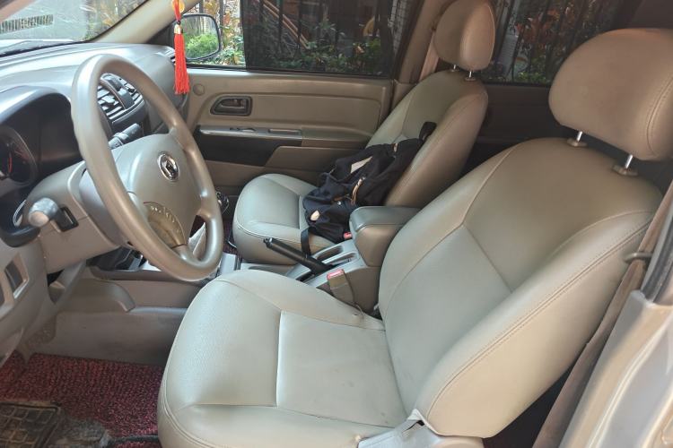 Used Great Wall Wingle 5 2011 2.2L Wealth Edition Two-Wheel Drive Small Double-Cab GW491QE Left Front Seat