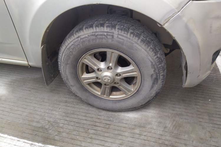Used Great Wall Wingle 5 2011 2.8T Business Edition Elite Version Right Front Wheel Hub