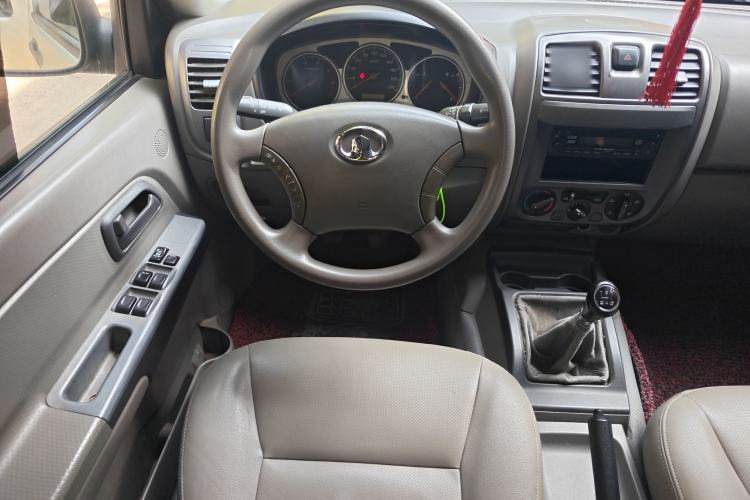 Used Great Wall Wingle 5 2011 2.2L Wealth Edition Two-Wheel Drive Small Double-Cab GW491QE Steering Wheel
