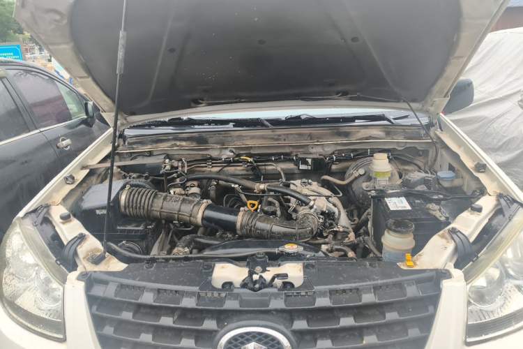 Used Great Wall Wingle 5 2011 2.2L Wealth Edition Two-Wheel Drive Big Double-Cab GW491QE Engine Bay