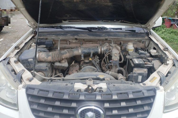 Used Great Wall Wingle 5 2011 2.4L Executive Edition Luxury Model Four-Wheel Drive Big Double Cab Engine Bay
