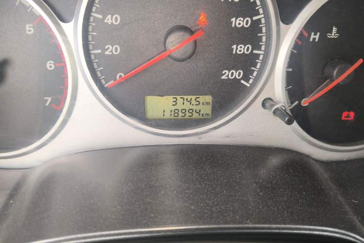 Used Great Wall Wingle 5 2011 2.2L Wealth Edition Two-Wheel Drive Big Double-Cab GW491QE Odometer Close Up
