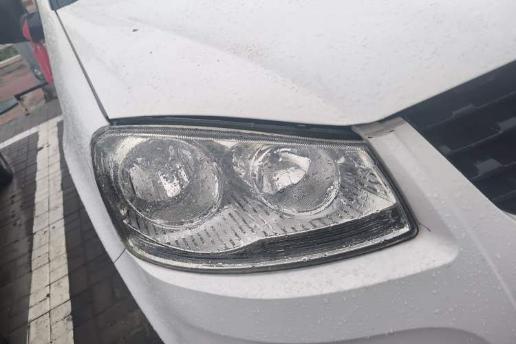 Used Great Wall Wingle 5 2011 2.2L Wealth Edition Two-Wheel Drive Big Double-Cab GW491QE Right Front Headlight