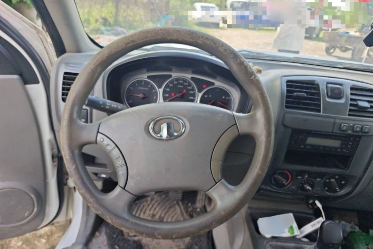 Used Great Wall Wingle 5 2011 2.4L Executive Version Luxury Trim Two-Wheel Drive Big Double Cab Steering Wheel