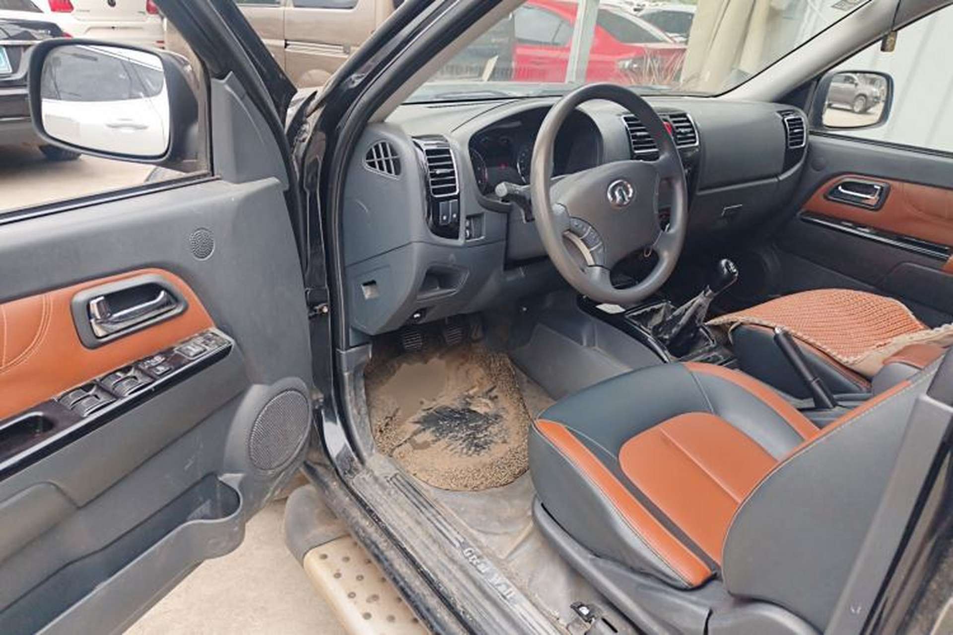 Used Great Wall Wingle 5 2013 2.8T European Version Two-Wheel Drive Elite Version Big Double-Cab GW2.8TC Driver Seat