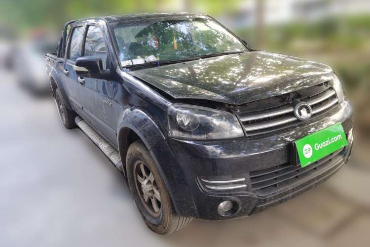 Used Great Wall Wingle 5 2013 2.0T European Version Two-Wheel Drive Elite Edition 6MT Big Double Cab GW4D20B Front Right 45 Deg
