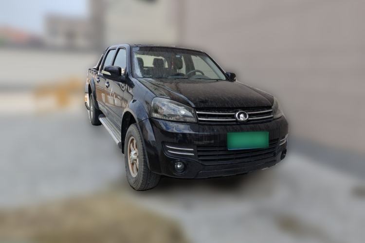 Used Great Wall Wingle 5 2013 2.0T European Version Two-Wheel Drive Navigation Edition 6MT Big Double-Cab GW4D20B Front Right 45 Deg