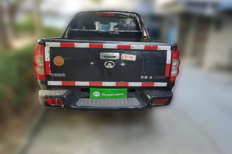 Used Great Wall Wingle 5 2013 2.0T European Version Two-Wheel Drive Elite Edition 6MT Big Double Cab GW4D20B Rear
