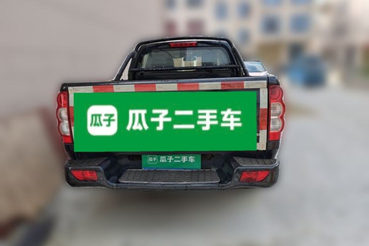 Used Great Wall Wingle 5 2013 2.0T European Version Two-Wheel Drive Navigation Edition 6MT Big Double-Cab GW4D20B Rear