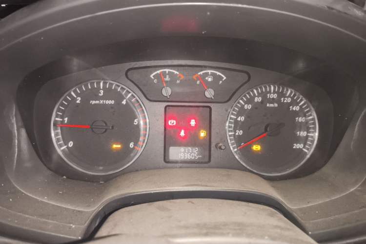 Used Great Wall Wingle 5 2013 2.8T European Version Two-Wheel Drive Elite Version Big Double-Cab GW2.8TC Instrument Cluster