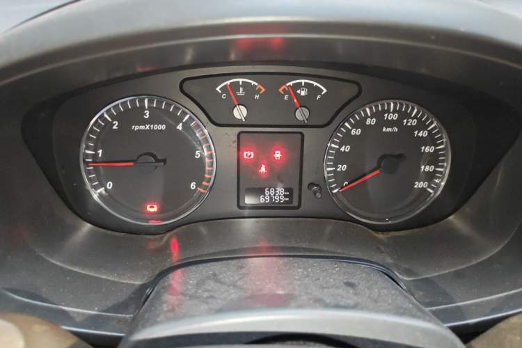 Used Great Wall Wingle 5 2013 2.0T European Version Two-Wheel Drive Elite Edition 6MT Big Double Cab GW4D20B Instrument Cluster