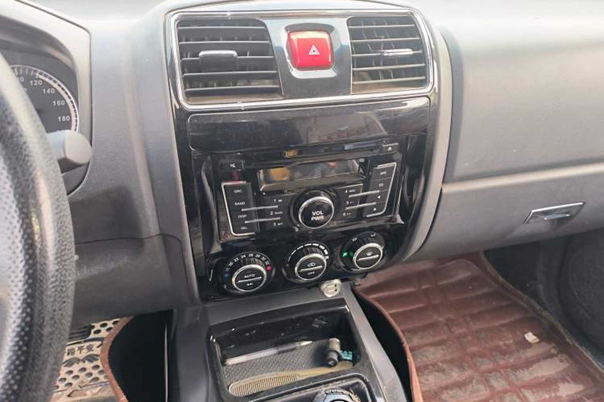Used Great Wall Wingle 5 2013 2.4L European Version 4x4 Elite Model Big Double Cab – 4G69S4N Audio And AC Panel