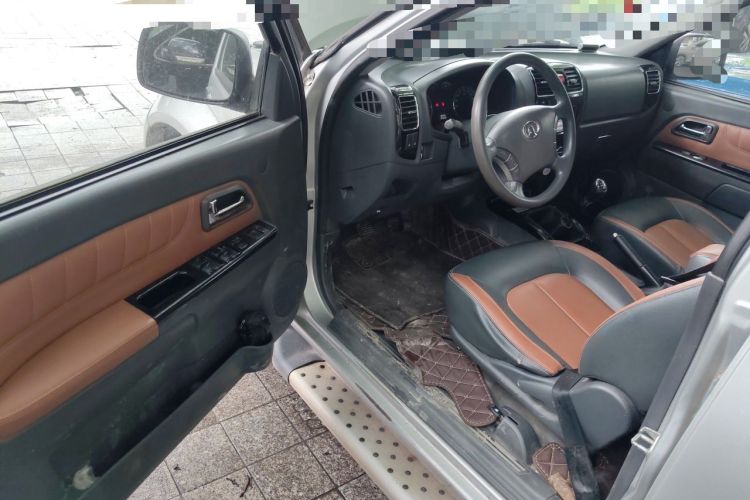 Used Great Wall Wingle 5 2013 2.8T European Version Two-Wheel Drive Elite Version Big Double-Cab GW2.8TC Driver Seat