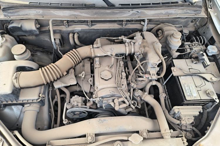 Used Great Wall Wingle 5 2013 2.4L European Version 4x4 Elite Model Big Double Cab – 4G69S4N Engine Bay