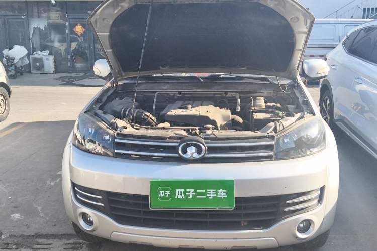 Used Great Wall Wingle 5 2013 2.0T European Version Two-Wheel Drive Elite Edition 6MT Big Double Cab GW4D20B Engine Bay