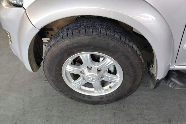 Used Great Wall Wingle 5 2013 2.0T European Version Two-Wheel Drive Elite Edition 6MT Compact Double-Cab GW4D20B Exterior 4