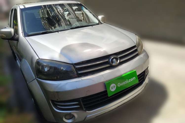 Used Great Wall Wingle 5 2013 2.0T European Version Two-Wheel Drive Elite Edition 6MT Big Double Cab GW4D20B Front Right 45 Deg