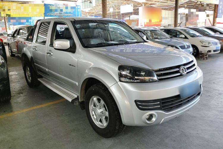 Used Great Wall Wingle 5 2013 2.0T European Version Two-Wheel Drive Elite Edition 6MT Compact Double-Cab GW4D20B Front Right 45 Deg