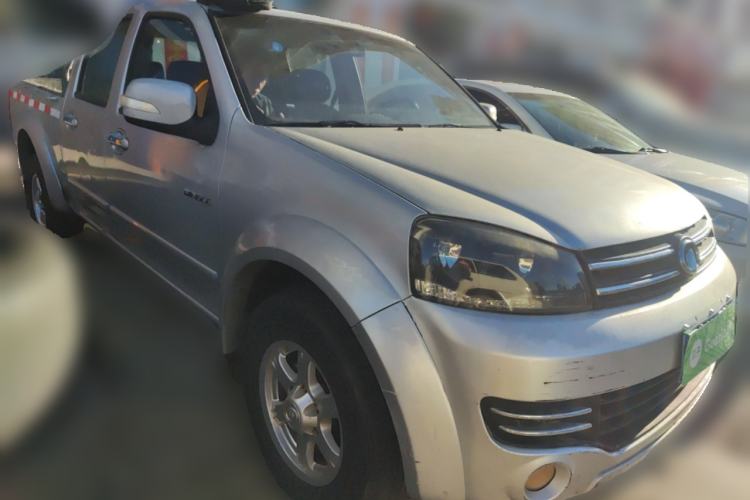 Used Great Wall Wingle 5 2013 2.4L European Version Two-Wheel Drive Elite Edition Big Double Cab – 4G69S4N Front Right 45 Deg