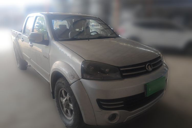 Used Great Wall Wingle 5 2013 2.0T European Version Two-Wheel Drive Elite Edition 6MT Big Double Cab GW4D20B Front Right 45 Deg