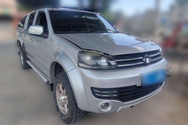 Used Great Wall Wingle 5 2013 2.0T European Version 4WD Elite Edition 6MT Short Double Cab GW4D20B Front Right 45 Deg
