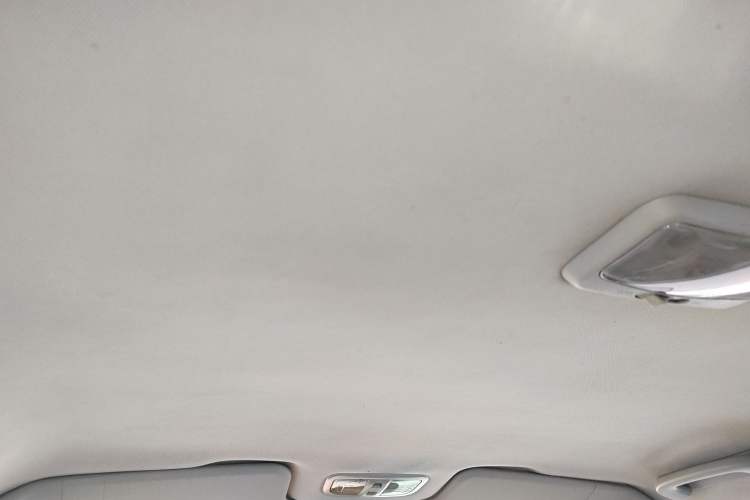 Used Great Wall Wingle 5 2013 2.4L European Version Two-Wheel Drive Elite Edition Big Double Cab – 4G69S4N Headliner