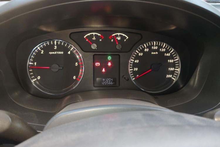 Used Great Wall Wingle 5 2013 2.8T European Version Two-Wheel Drive Elite Version Big Double-Cab GW2.8TC Instrument Cluster