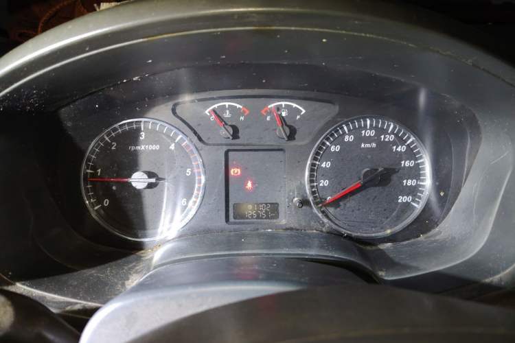 Used Great Wall Wingle 5 2013 2.8T European Version Two-Wheel Drive Elite Version Big Double-Cab GW2.8TC Instrument Cluster