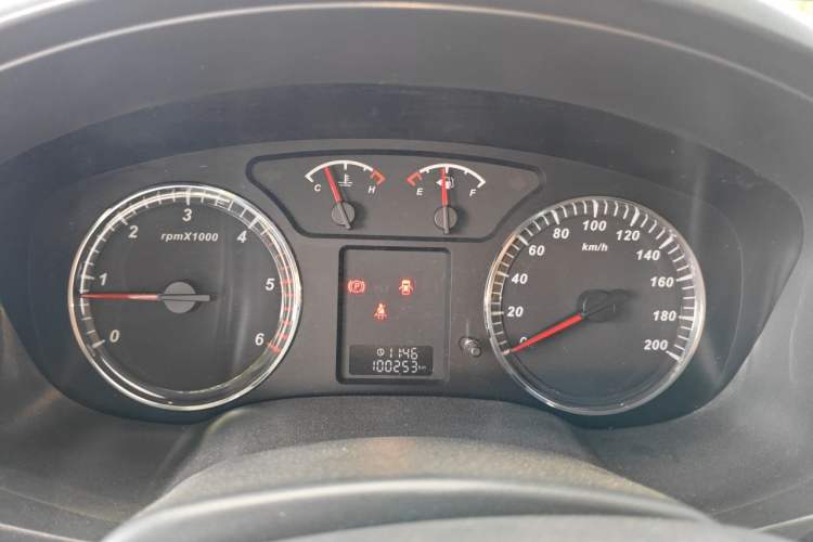 Used Great Wall Wingle 5 2013 2.0T European Version Two-Wheel Drive Elite Edition 6MT Big Double Cab GW4D20B Instrument Cluster