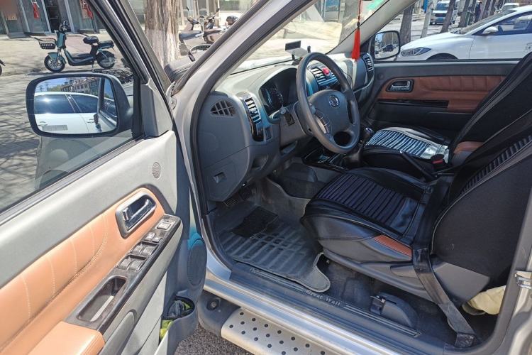 Used Great Wall Wingle 5 2013 2.0T European Version Two-Wheel Drive Elite Edition 6MT Big Double Cab GW4D20B Interior 3