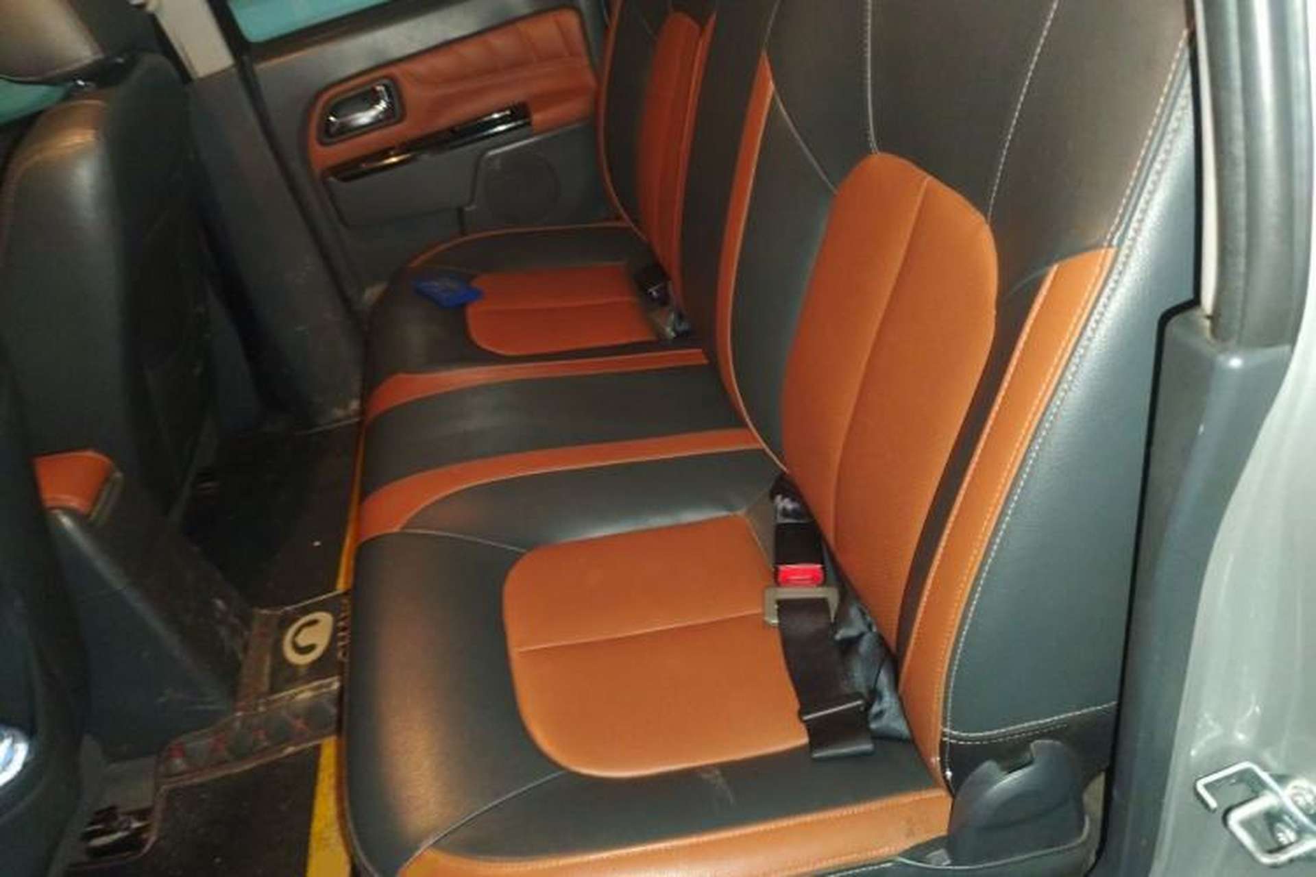 Used Great Wall Wingle 5 2013 2.0T European Version Two-Wheel Drive Elite Edition 6MT Big Double Cab GW4D20B Left Rear Seat