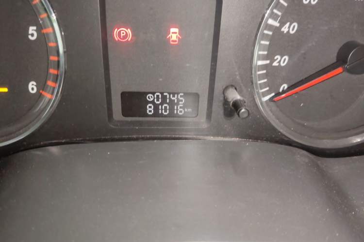 Used Great Wall Wingle 5 2013 2.8T European Version Two-Wheel Drive Elite Version Big Double-Cab GW2.8TC Odometer Close Up