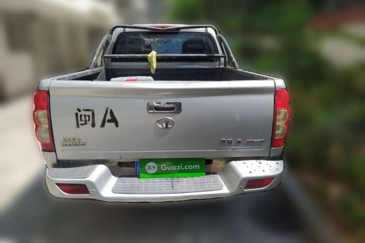 Used Great Wall Wingle 5 2013 2.0T European Version Two-Wheel Drive Elite Edition 6MT Big Double Cab GW4D20B Rear