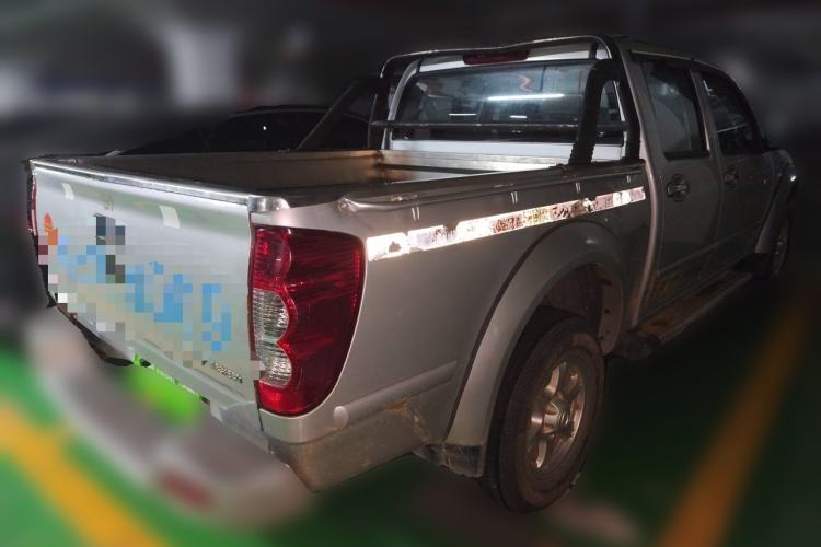 Used Great Wall Wingle 5 2013 2.0T European Version Two-Wheel Drive Elite Edition 6MT Big Double Cab GW4D20B Rear Right 45 Deg