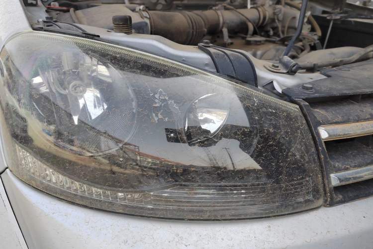 Used Great Wall Wingle 5 2013 2.4L European Version Two-Wheel Drive Elite Edition Big Double Cab – 4G69S4N Right Front Headlight